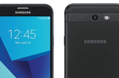 Samsung Galaxy J7 2017 close